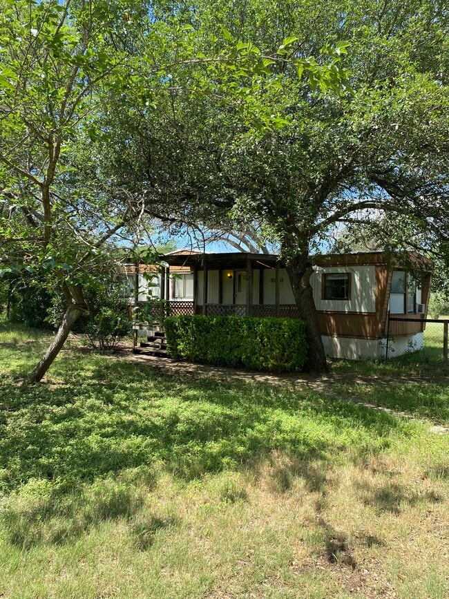 Nice, shady, mature trees- hear birds in the morning! - 16550 County Road 282
