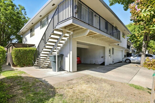 Foto del edificio - Gorgeous 2 Bed Condo in Foothill Farms