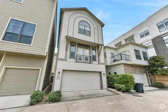 Building Photo - 905 Garden Oaks Trce