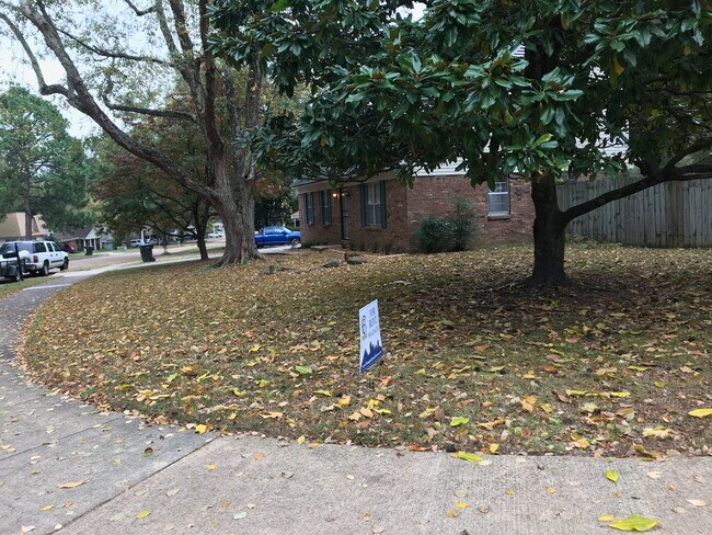 Building Photo - 3341 Hulon St