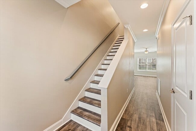 Building Photo - 415 Flt Rdg Wy