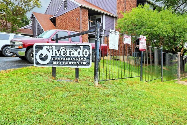 Foto del edificio - 1840 Burton Dr