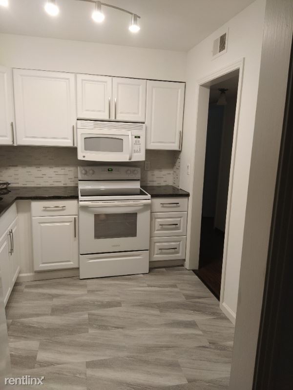 Primary Photo - 2 br, 2 bath Condo - 3023-G Massey Rd