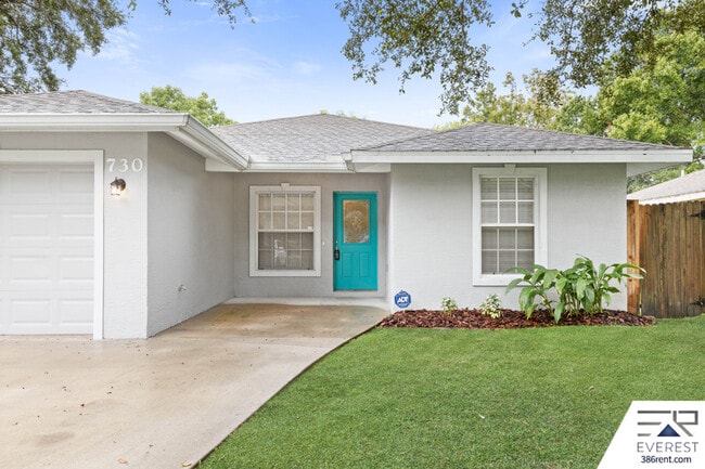 Photo - 730 Flora St House