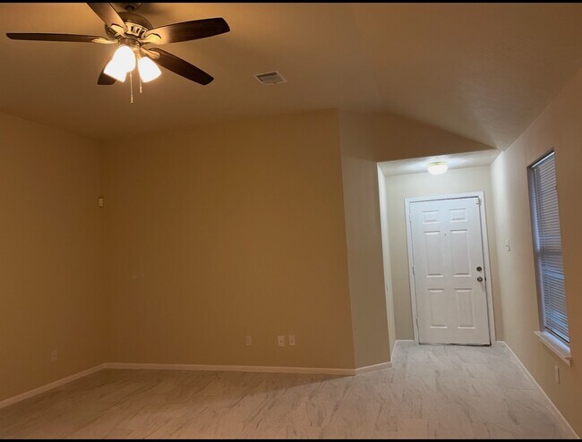 Foto del edificio - 6622 Portlick Dr