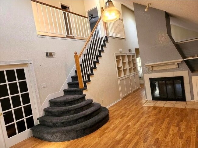 Building Photo - 2708 London Ct