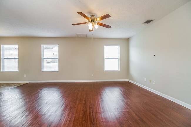 Building Photo - 3427 Country Almond Way