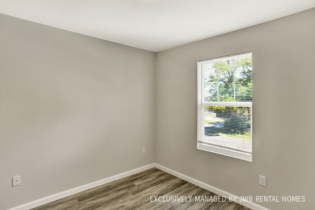 Building Photo - 3922 Autumn Ln