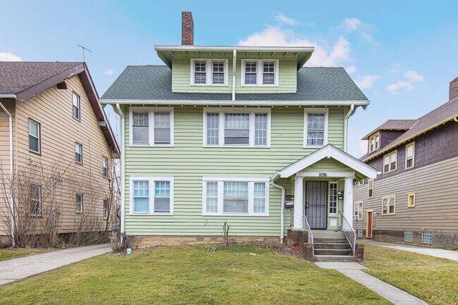 Foto del edificio - 2827 Avondale Ave