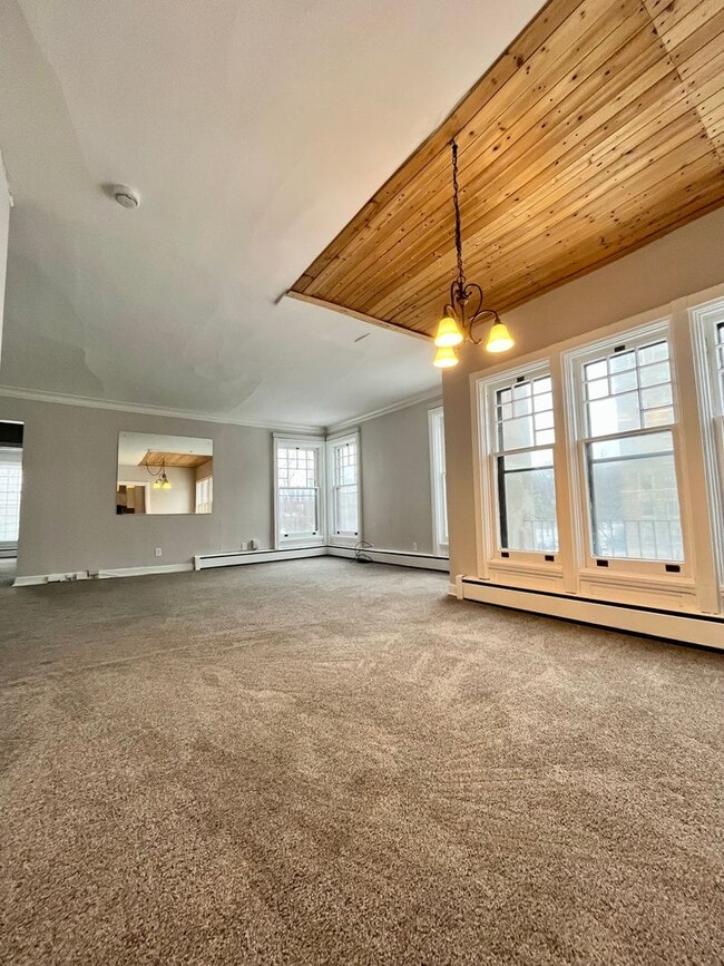 Building Photo - 104 Linwood Ave