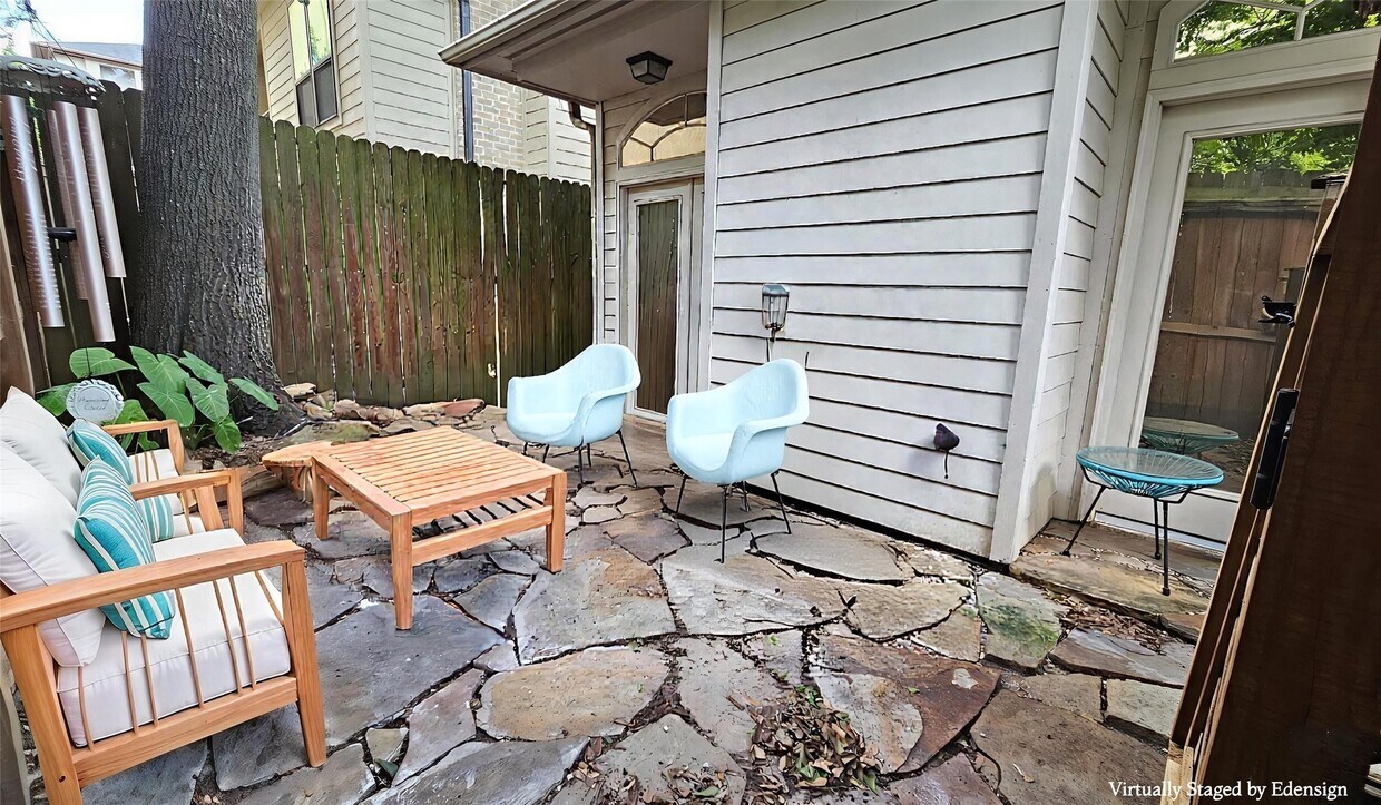 Building Photo - 305 Reinicke St