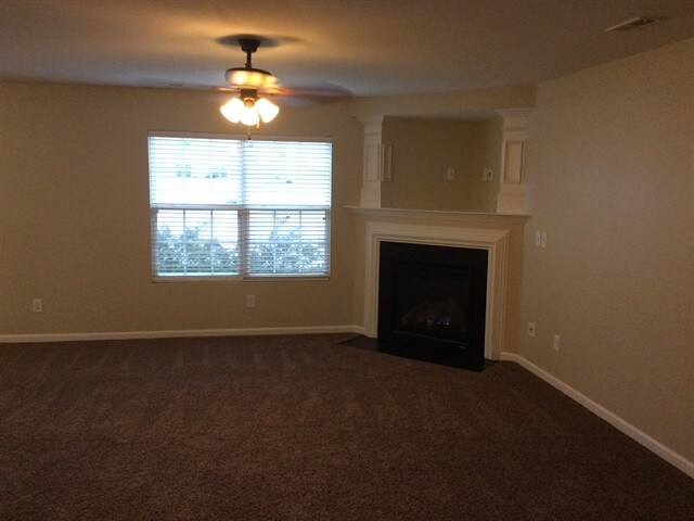Building Photo - 104 Habersham Court