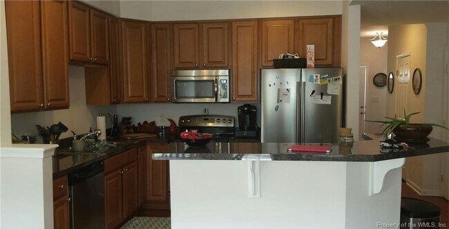 Foto del edificio - 102 Alanna Ct