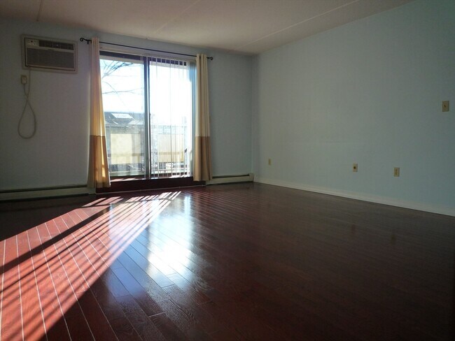 Foto del edificio - 301 Lowell St