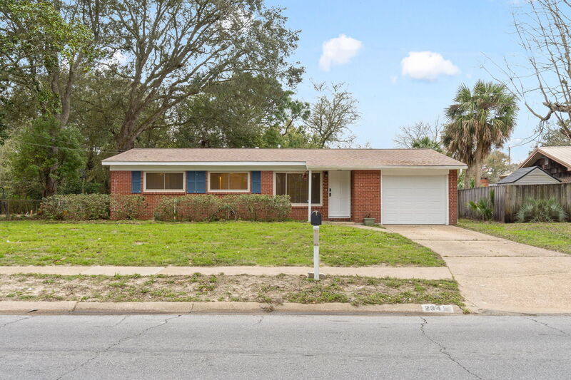 Primary Photo - 234 Holmes Boulevard Northwest