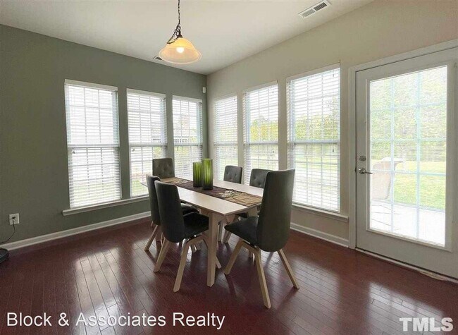 Building Photo - 5 br, 3 bath House - 224 Euphoria Cir