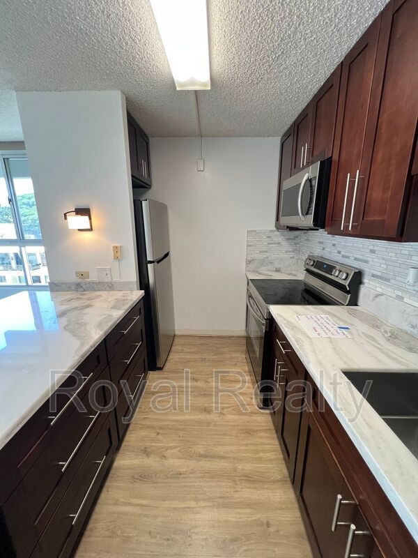 Photo - 1621 Dole St Apartment