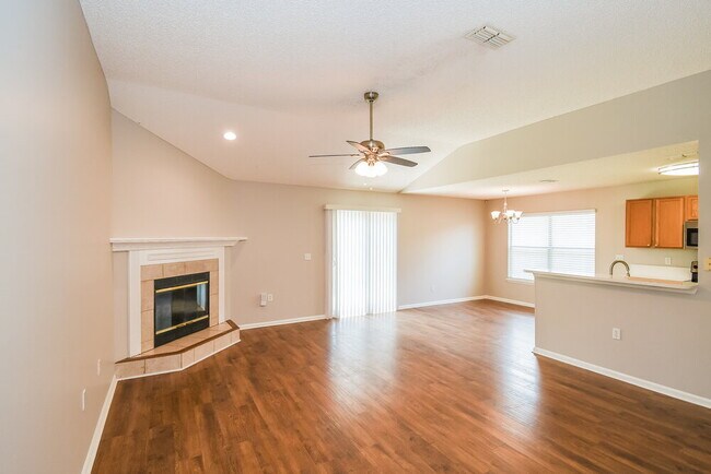 Building Photo - 636 Morning Mist Way