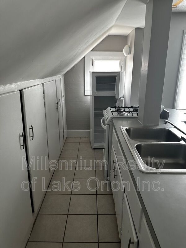 Foto del edificio - 2305 Pine Lake Ave