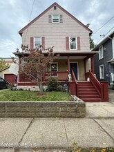 Building Photo - 1105 Emory St