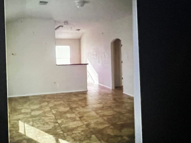 Building Photo - 7907 Crescent Village Ln
