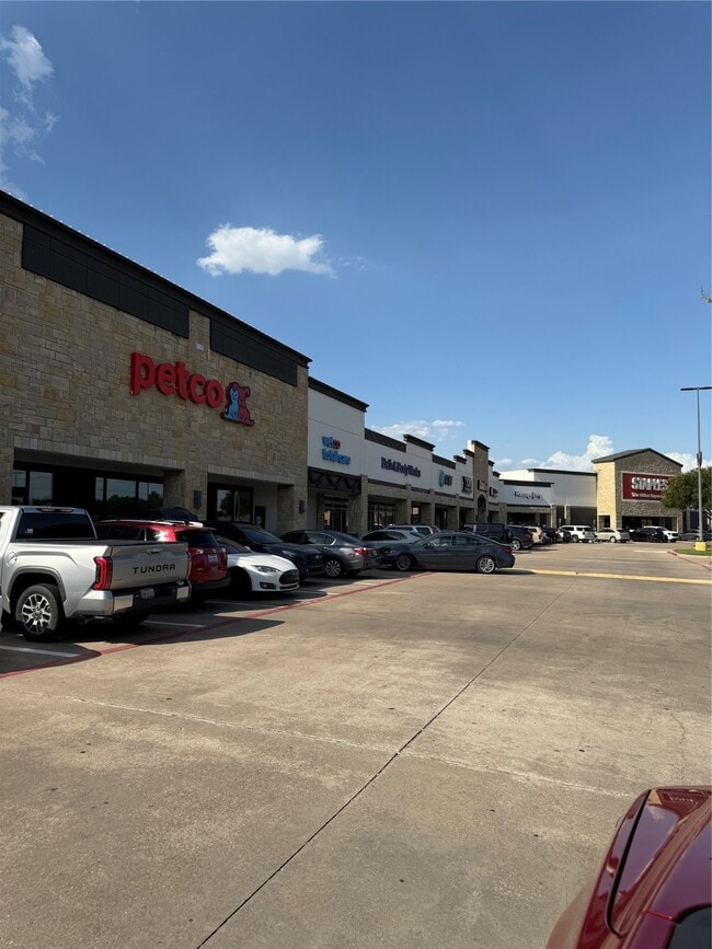 Building Photo - 710 Bel Air Dr