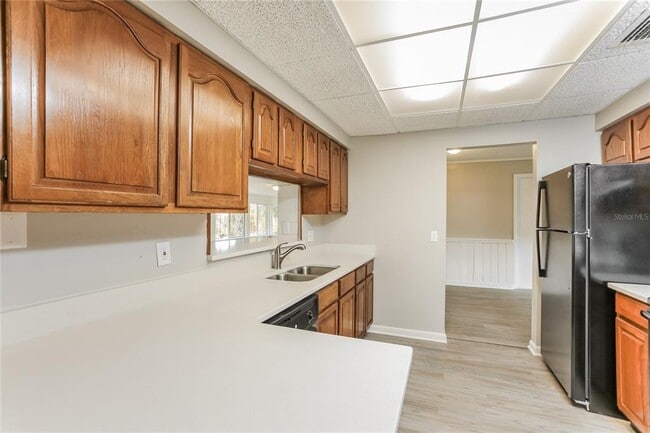 Building Photo - 200 Odham Dr