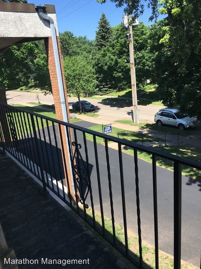 Foto del edificio - 2010 19th Ave NE