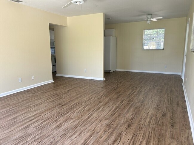 Foto del edificio - 3605 W Leila Ave