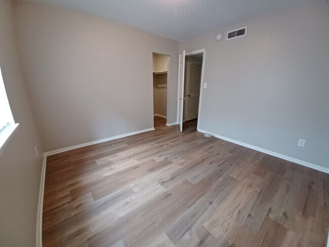 Foto del edificio - 4010 Bob Wallace Ave SW