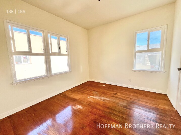 Foto del edificio - 520 N Heliotrope Dr Los Angeles, CA 90004