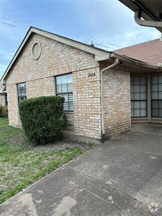 Building Photo - 2406 Sunflower Dr
