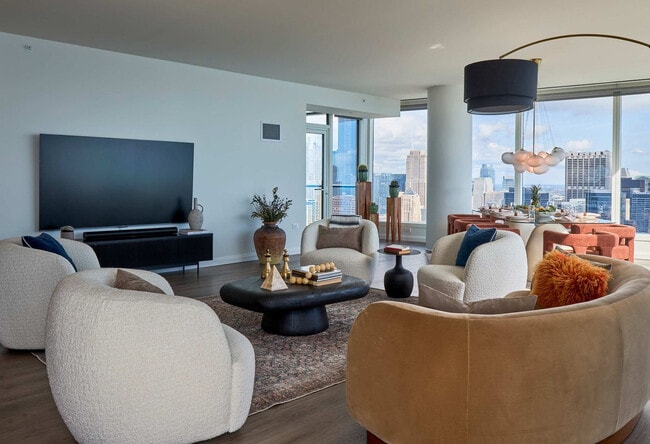 Building Photo - 1000 S Michigan Ave