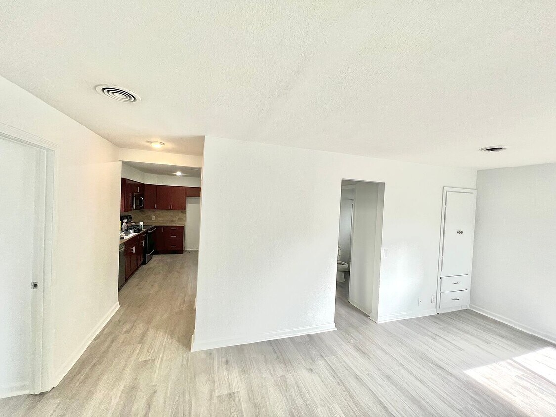Foto principal - 926 NW Greeley St
