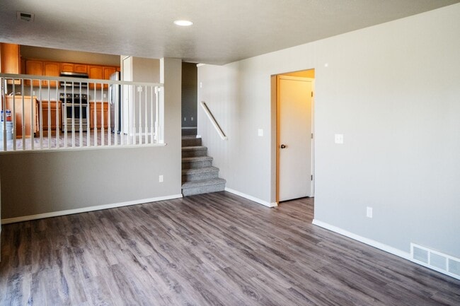 Building Photo - Beautiful Single Family Home Located on Th...