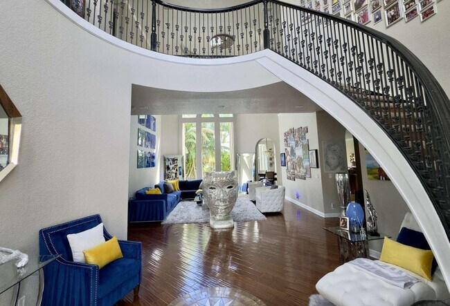 Foto del edificio - 8816 Club Estates Way