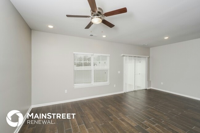 Building Photo - 2095 Paddle Wheel Dr
