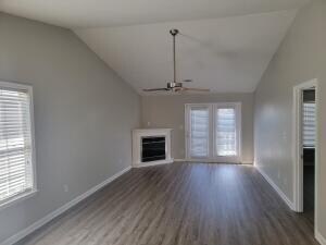 Building Photo - 1234 Longpoint Dr