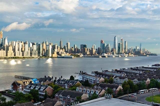 Building Photo - 7000 BLVD E