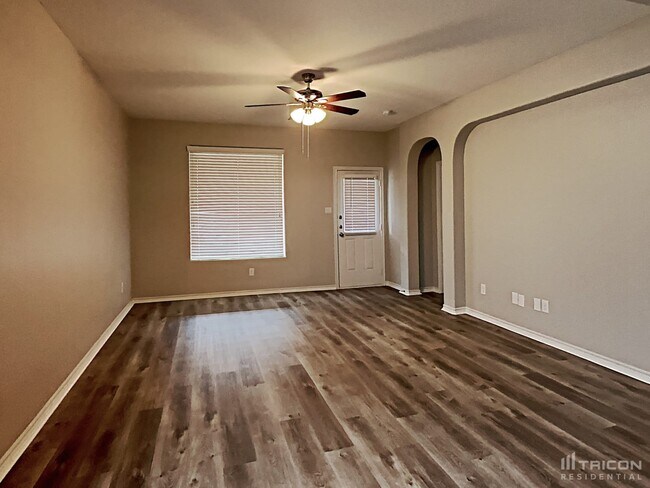 Building Photo - 1204 Glenwood Dr