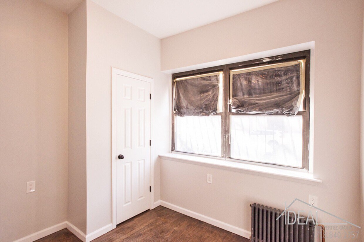 Primary Photo - 37 Underhill Ave