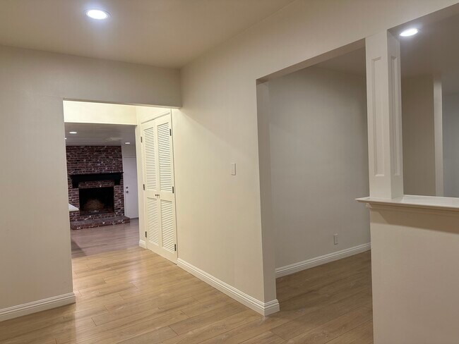 Building Photo - 5732 Wilbur Ave