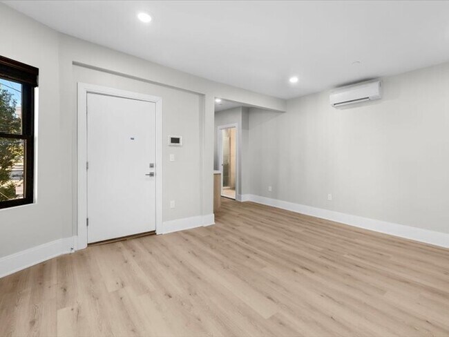 Building Photo - 87 Malden St