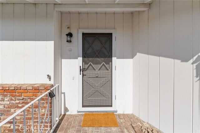 Foto del edificio - 326 Meadow Ln