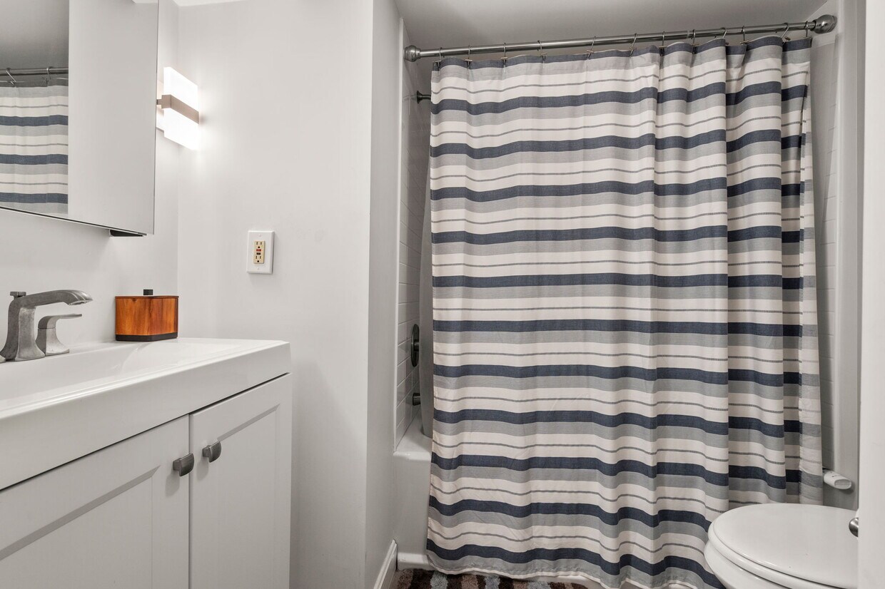Foto principal - 13 Knowlton St
