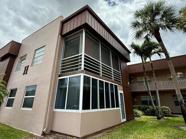 Building Photo - 380 Piedmont H