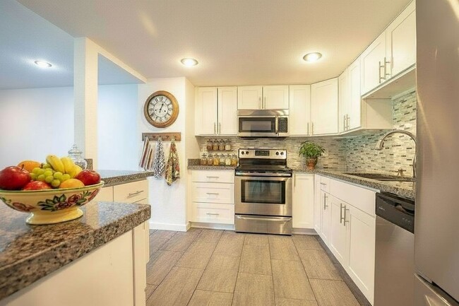 Building Photo - 16929 Inglewood Rd NE