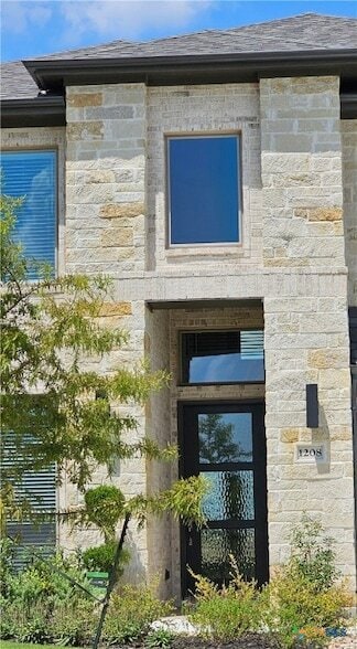 Building Photo - 1208 Glen Heather Dr