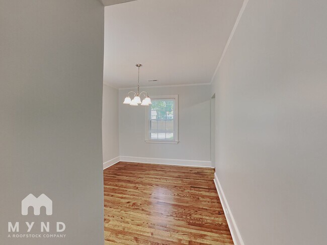 Building Photo - 2426 Remount Rd