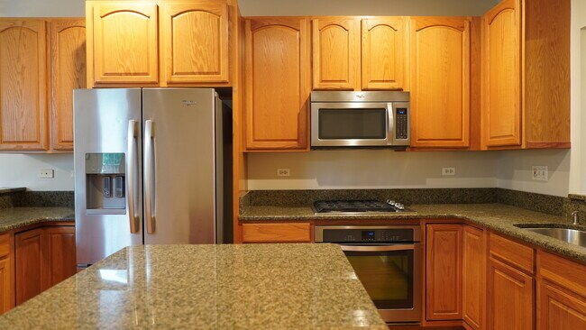 Building Photo - 2664 Goldenrod Ln
